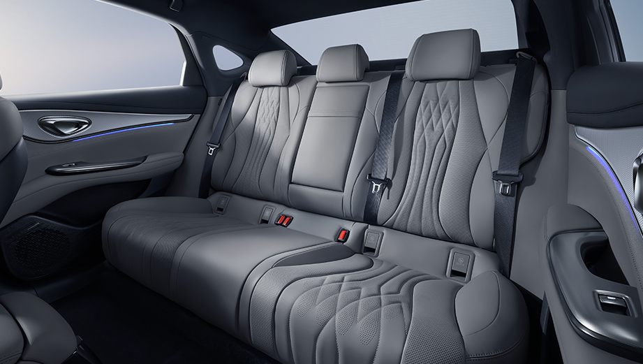 Luxurious rear seats